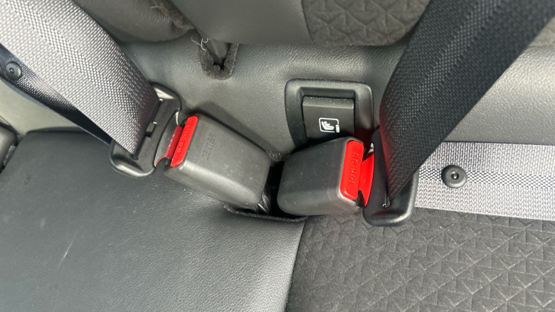 Nissan Juke 1.0 DiG-T N-Connecta 5dr DCT Petrol Hatchback